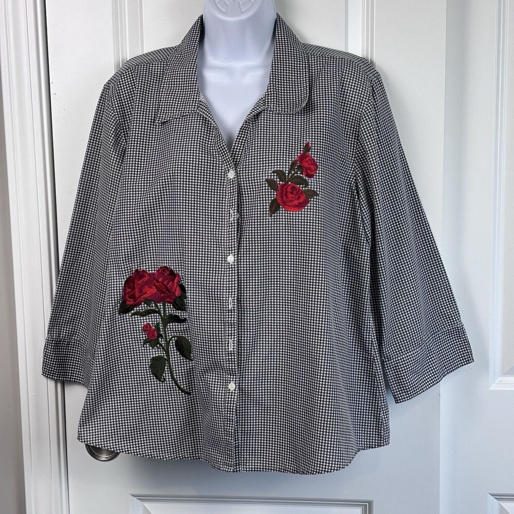 Las Olas Women’s L Gingham Button Front Shirt Red Rose Embroidered Cottagecore